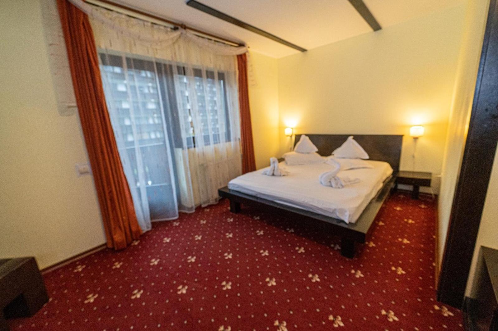 Hotel Casa Frent Predeal Zimmer foto
