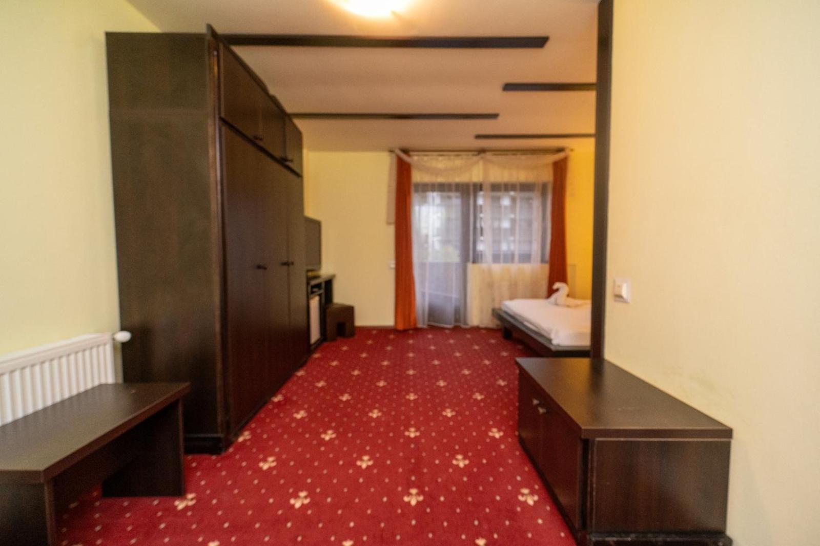 Hotel Casa Frent Predeal Zimmer foto